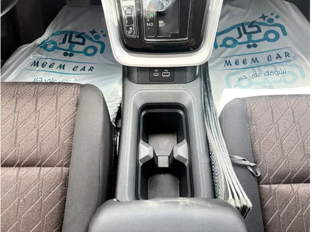 Car image 20