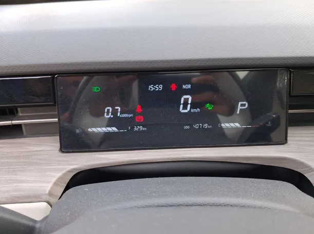 Car image 19