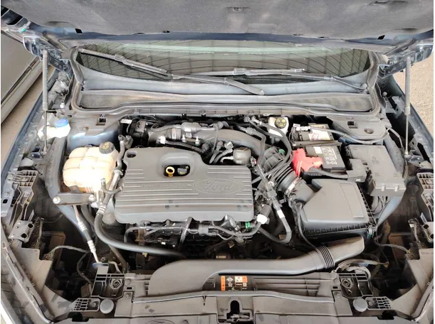 Car image 30