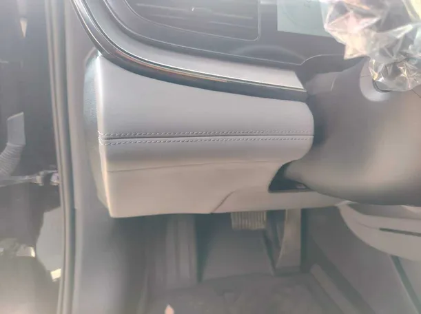 Car image 37