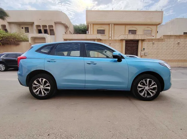 Car image 4