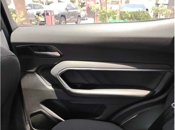 Car image 42