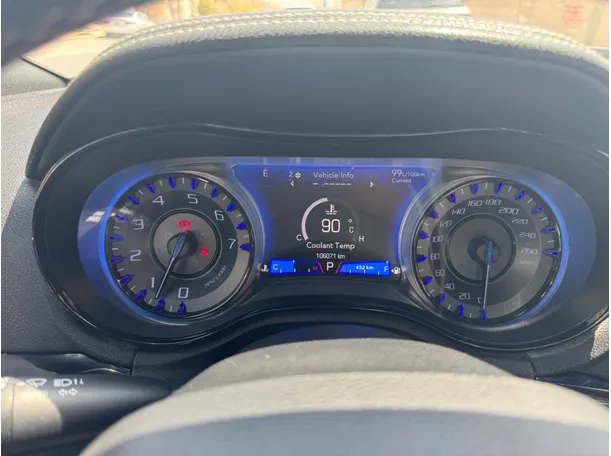 Car image 17