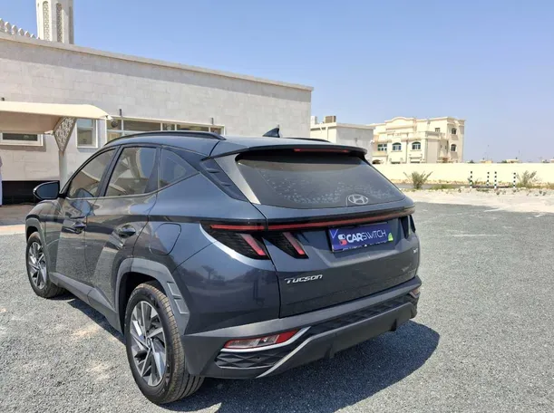 Car image 7