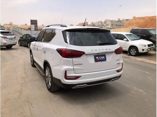 Car image 7