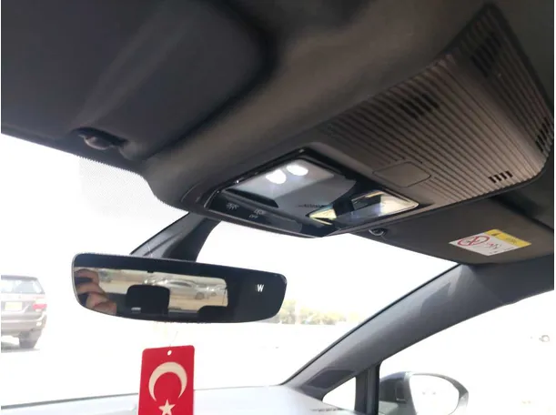 Car image 31