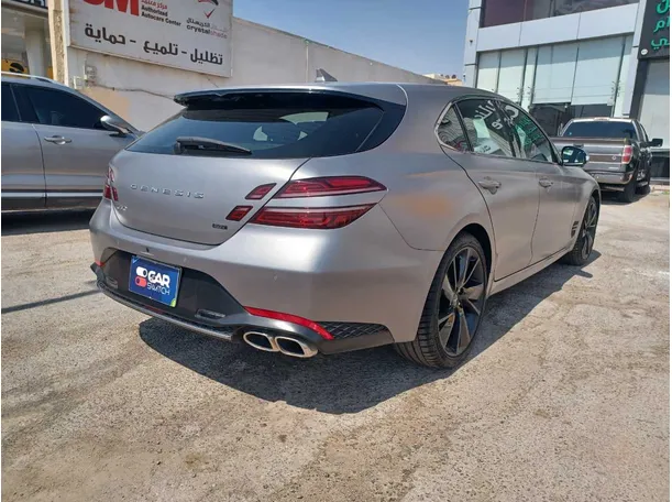 Car image 5