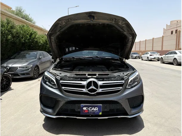 Car image 30