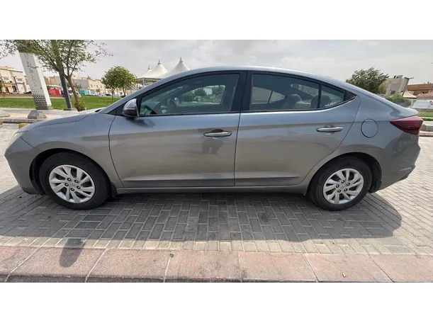 Car image 8