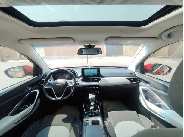 Car image 17