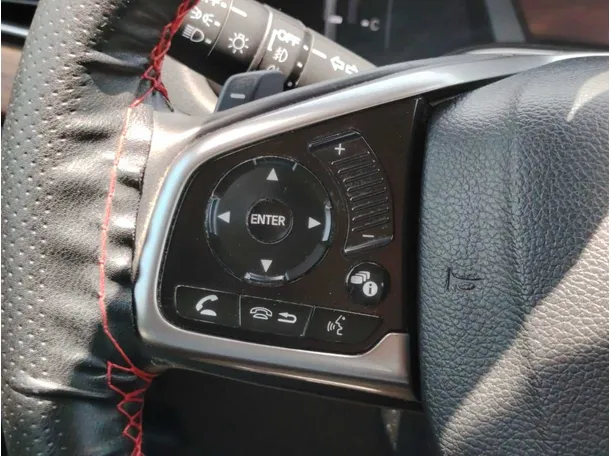 Car image 28