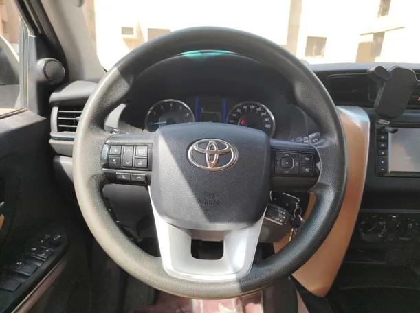 Car image 21