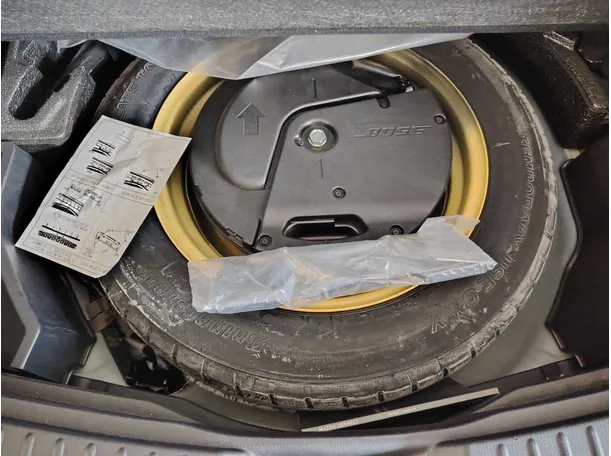 Car image 39