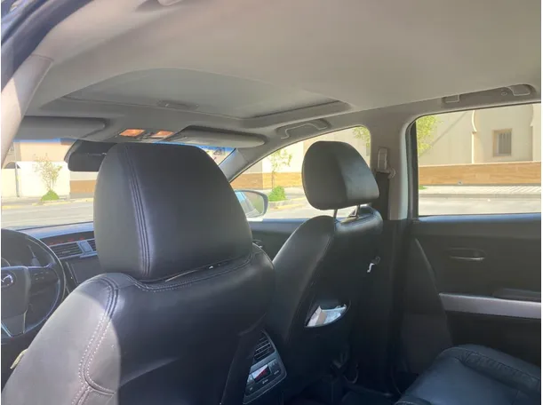 Car image 13