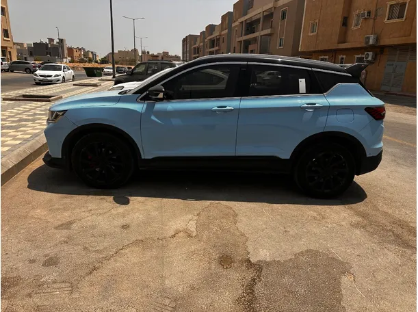 Car image 8