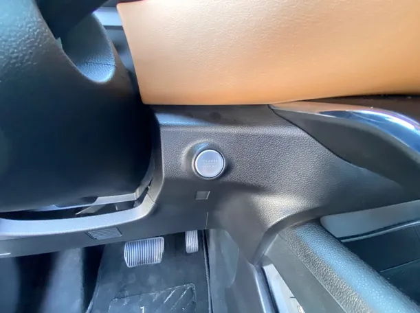 Car image 27