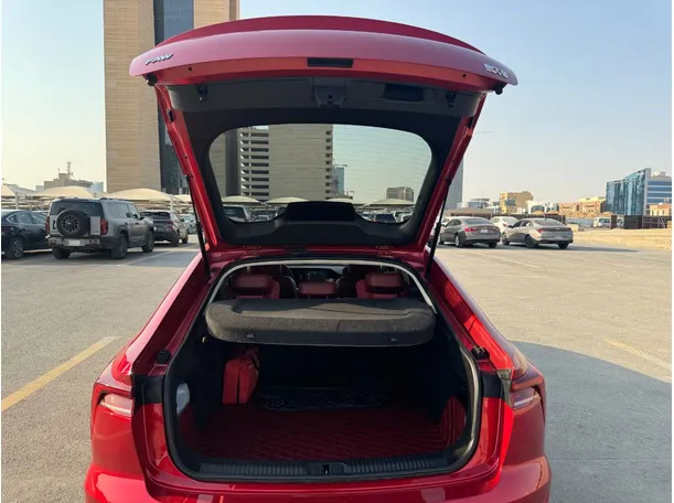 Car image 23