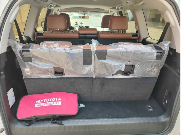 Car image 31
