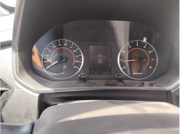 Car image 23