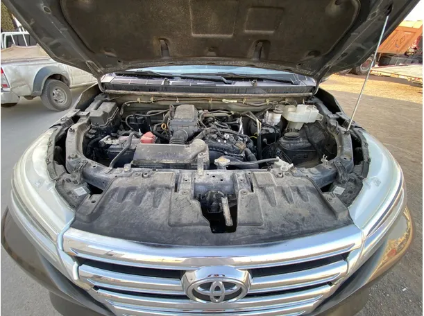 Car image 25
