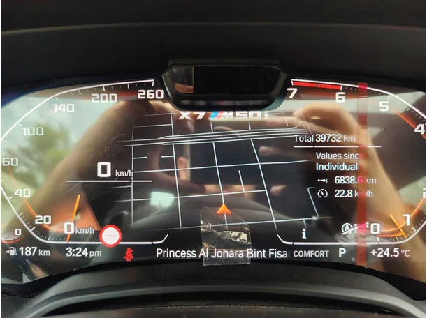 Car image 26