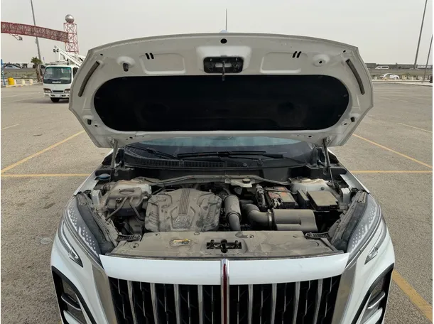 Car image 25