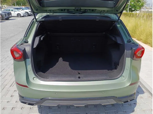 Car image 24