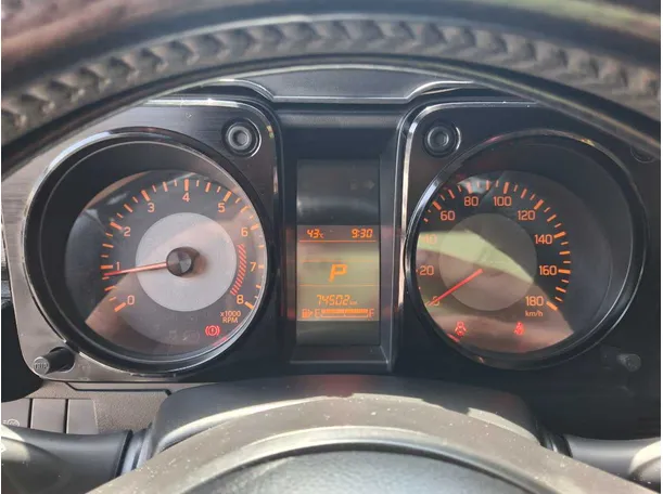 Car image 18