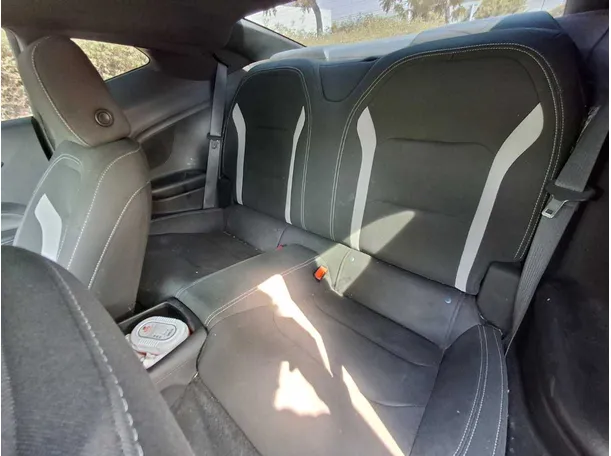 Car image 13