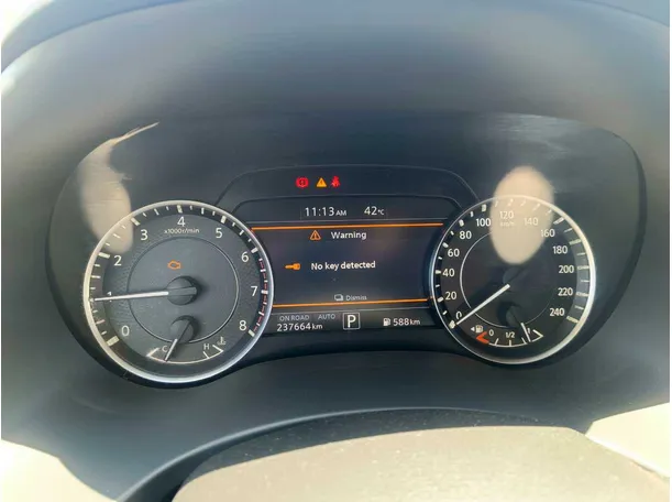 Car image 30