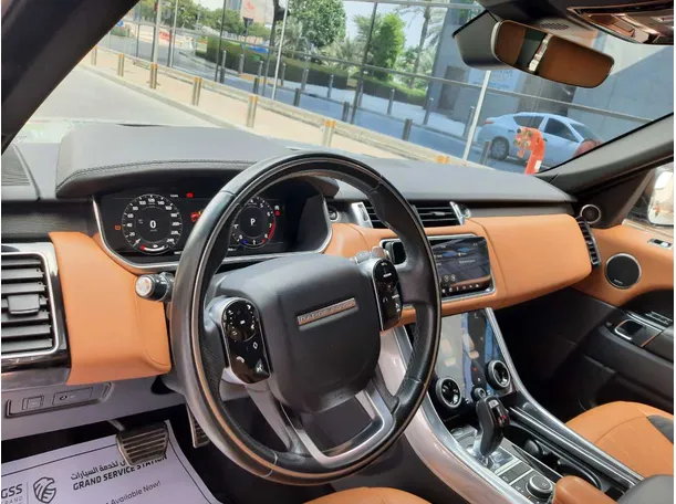 Car image 11