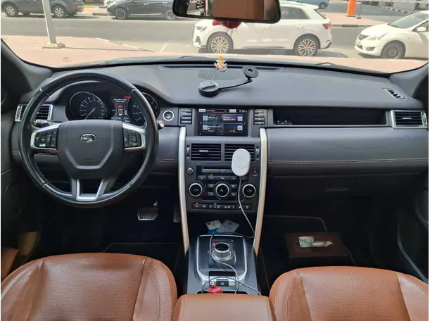 Car image 15
