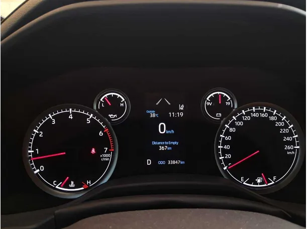 Car image 18
