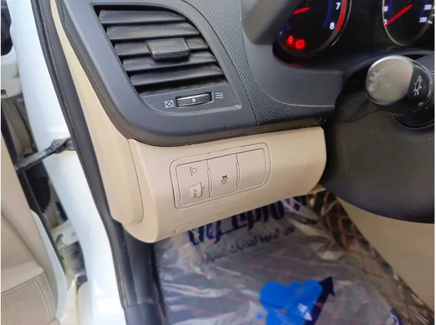 Car image 31