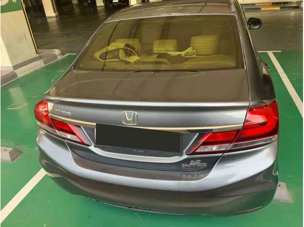 Car image 6