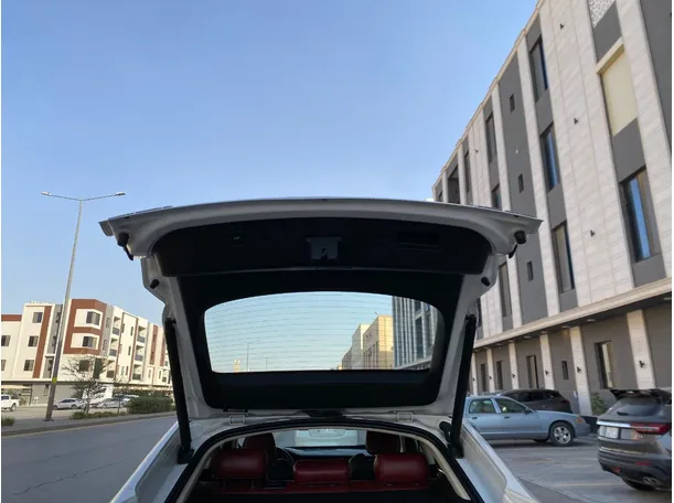 Car image 22