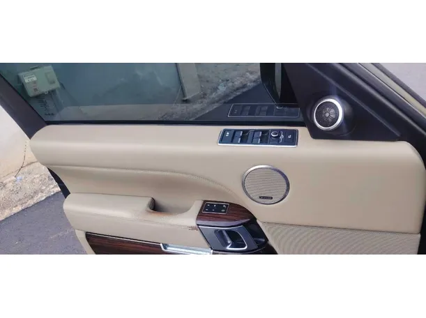 Car image 28