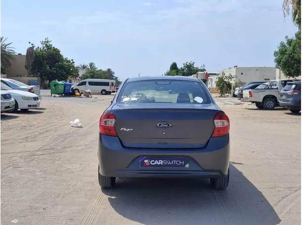 Car image 6