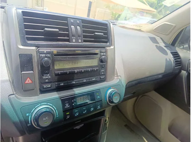 Car image 21