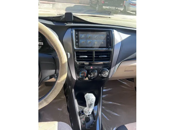 Car image 19