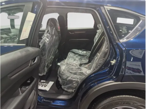 Car image 7