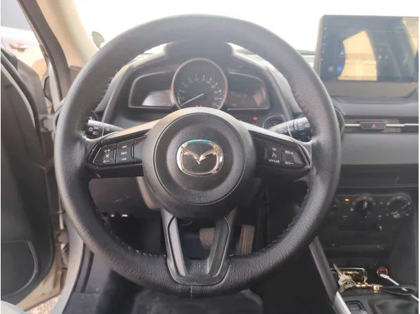 Car image 23