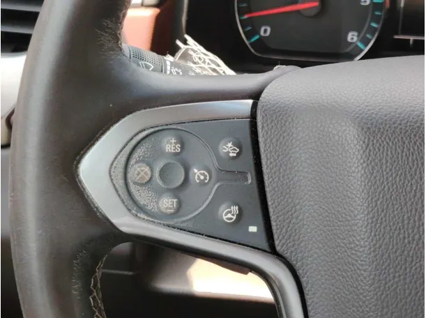 Car image 25