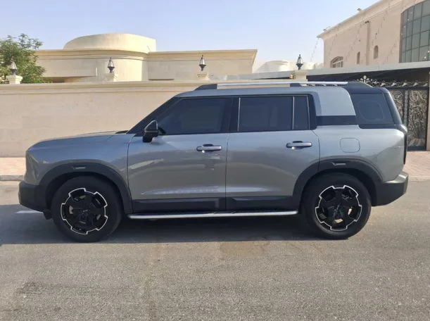 Car image 8