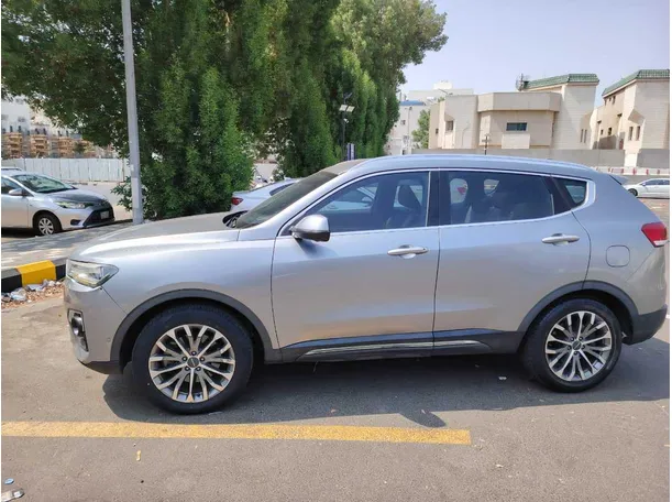 Car image 8
