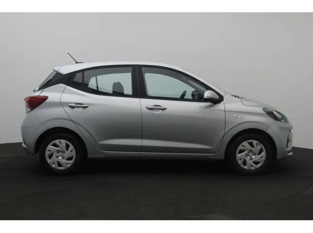 Car image 13