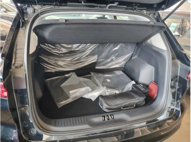 Car image 29