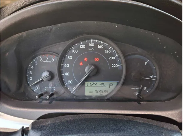 Car image 17