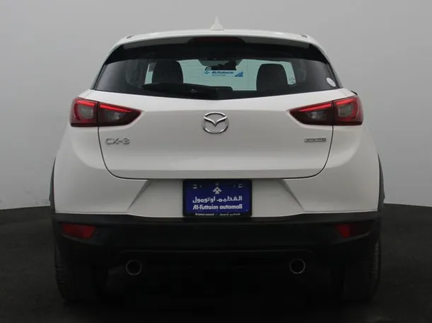Car image 12