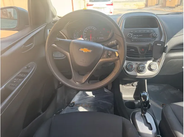 Car image 16